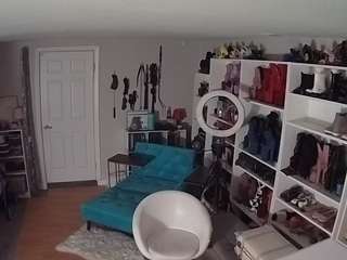 Miss Olivia Black Dressing Room
